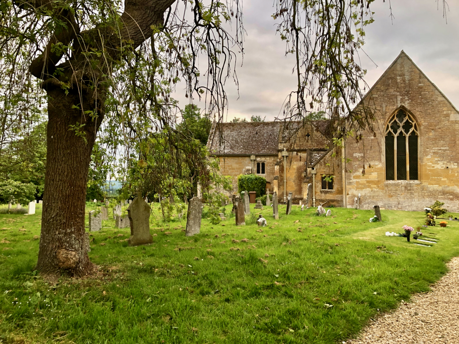 Travel Guide: London & The Cotswolds, Raise Magazine
