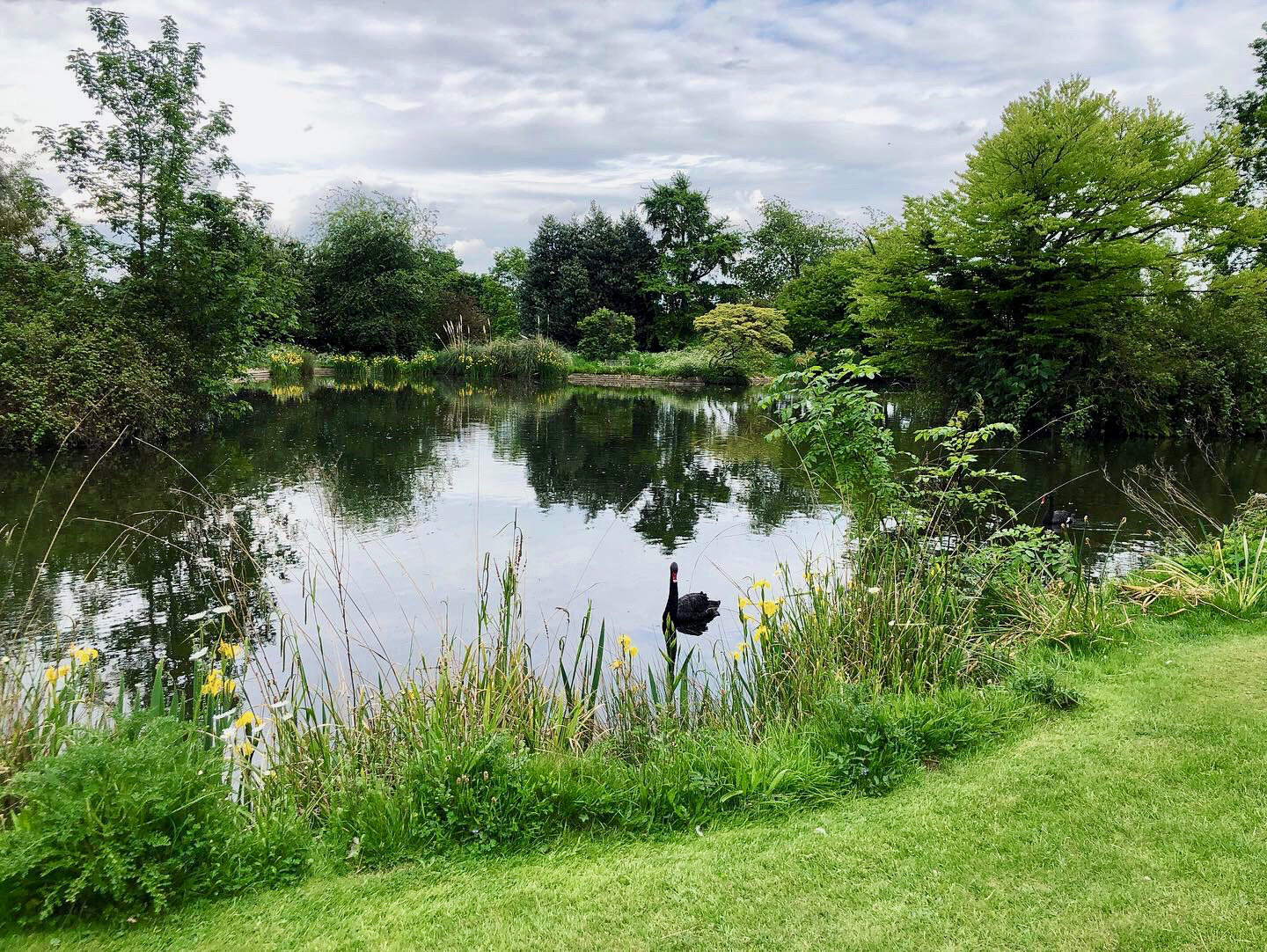Travel Guide: London & The Cotswolds, Raise Magazine