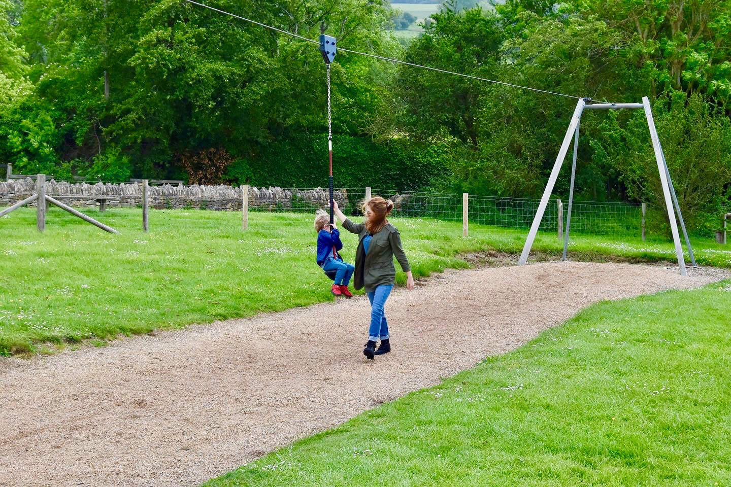 Travel Guide: London & The Cotswolds, Raise Magazine