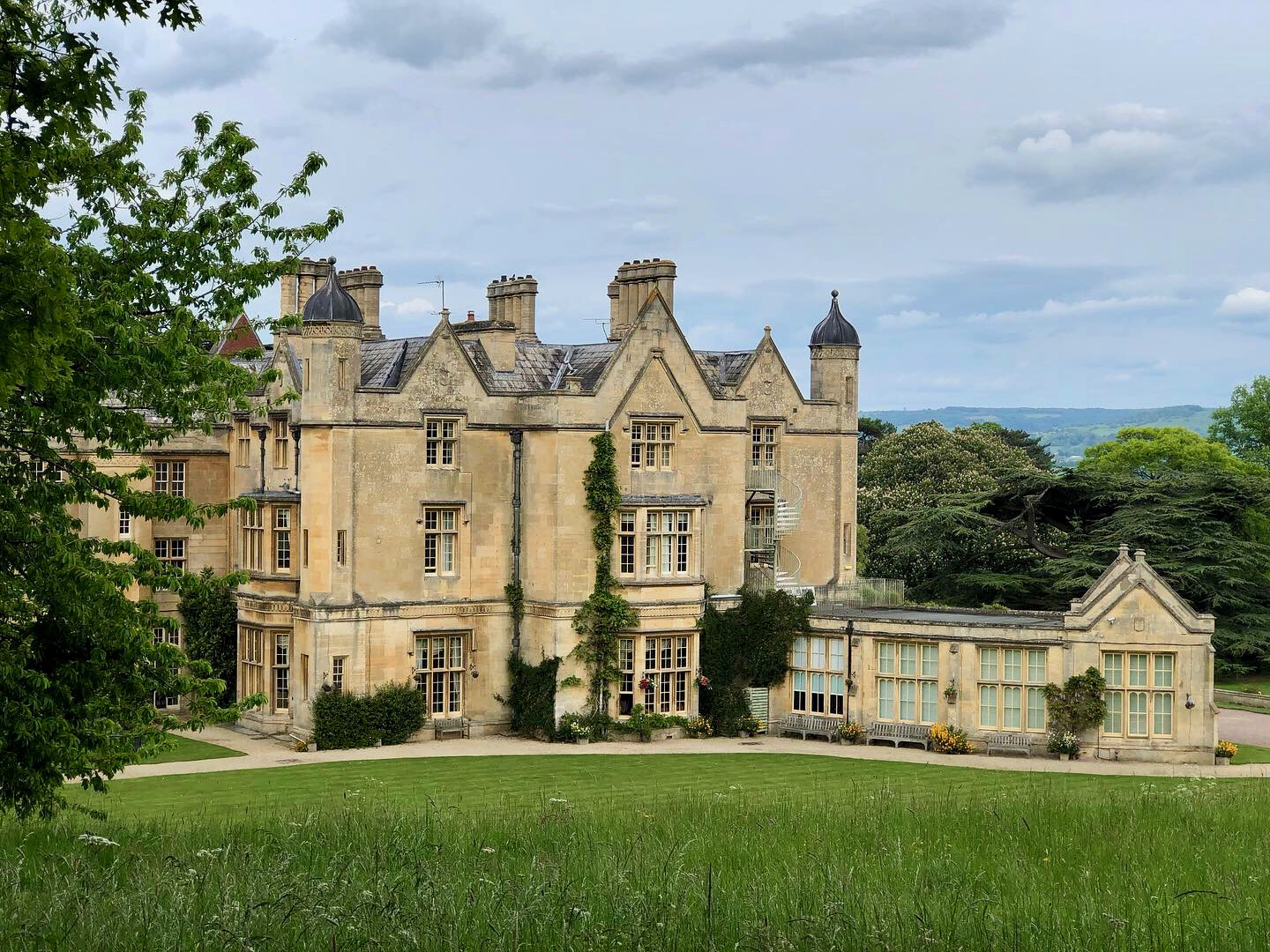 Travel Guide: London & The Cotswolds, Raise Magazine
